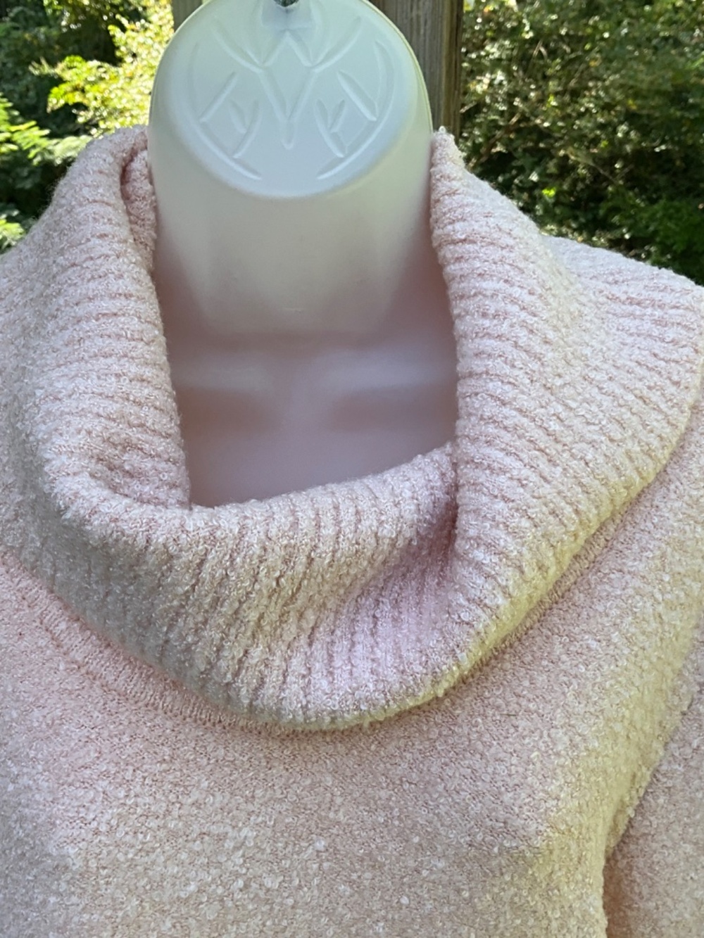 Calvin Klein • Blush Pink Fuzzy Cowl Neck Sweater • XL - Picture 8 of 8